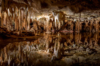Underground lake in Luray Caverns